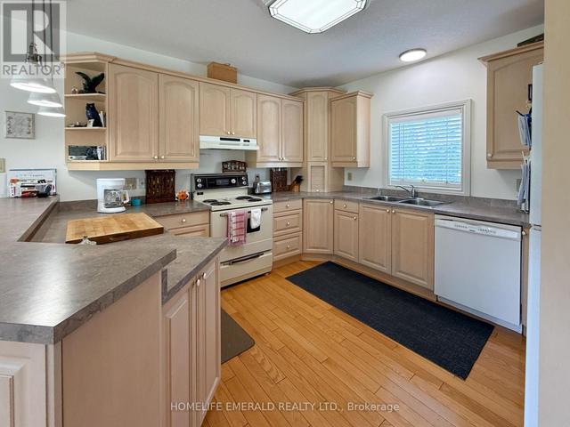 Thumbnail of 3175 3/4 CONCESSION in Rural Clearview - Image 20