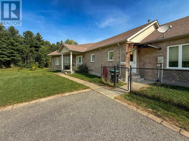 Thumbnail of 3175 3/4 CONCESSION in Rural Clearview - Image 75