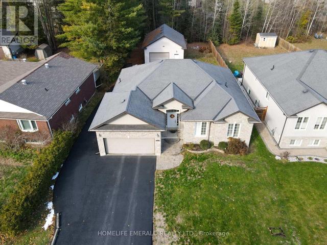 Thumbnail of 17 TREE TOP STREET in Angus - Image 2