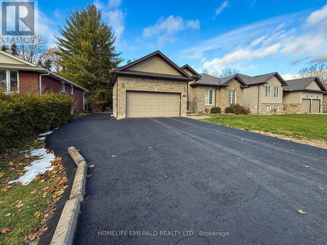 Thumbnail of 17 TREE TOP STREET in Angus - Image 36