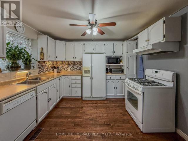 Thumbnail of 11 CENTRE STREET in Angus - Image 13