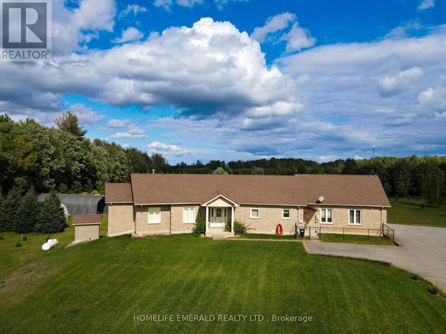 Thumbnail of 3175 3/4 CONCESSION in Rural Clearview - Image 4