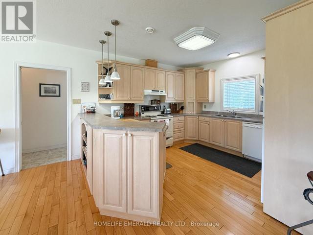 Thumbnail of 3175 3/4 CONCESSION in Rural Clearview - Image 41