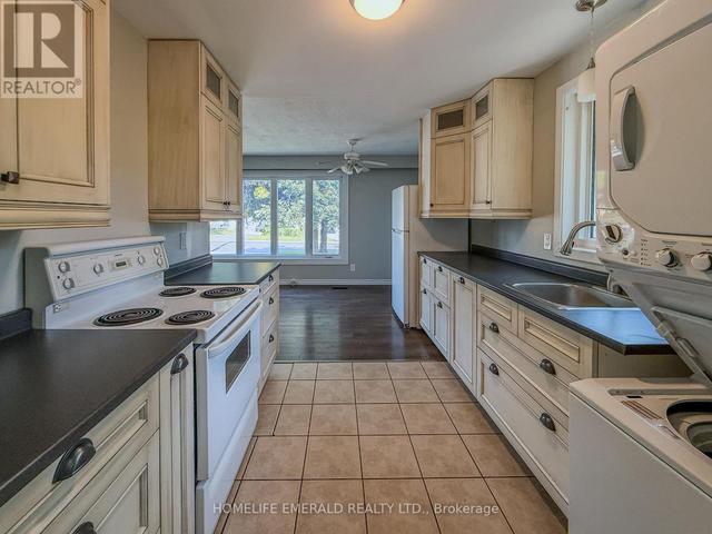 Thumbnail of 131 CUNDLES ROAD E in Cundles East - Image 49
