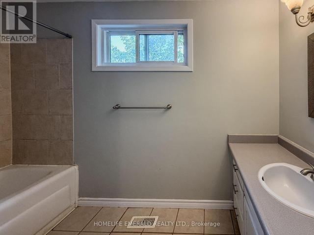 Thumbnail of 131 CUNDLES ROAD E in Cundles East - Image 5