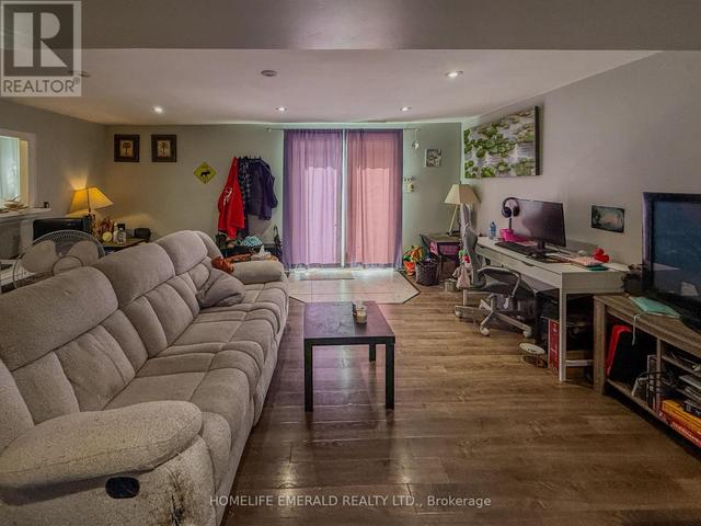 Thumbnail of 131 CUNDLES ROAD E in Cundles East - Image 21