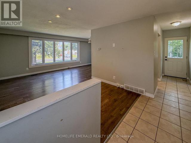 Thumbnail of 131 CUNDLES ROAD E in Cundles East - Image 39