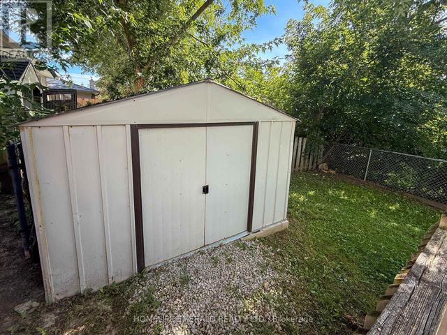 Thumbnail of 131 CUNDLES ROAD E in Cundles East - Image 32