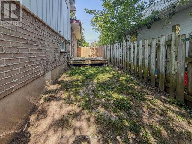 Thumbnail of 131 CUNDLES ROAD E in Cundles East - Image 34
